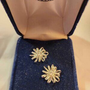 New in box Ladies Montana Silversmiths .925 sterling silver cz stud earrings